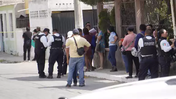 Violento asalto en Súper Six de la colonia Carmelo termina en tragedia Violento asalto en Súper Six de la colonia Carmelo termina en tragedia