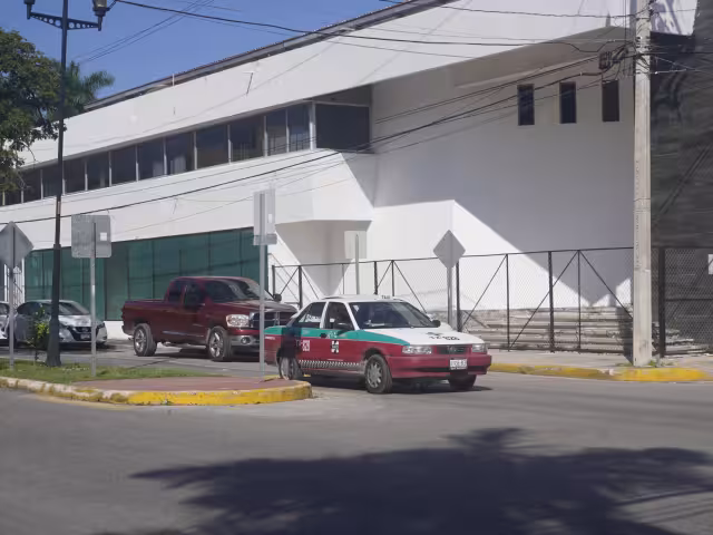 Aproximadamente 700 pesos cuesta un taxi a Edzná