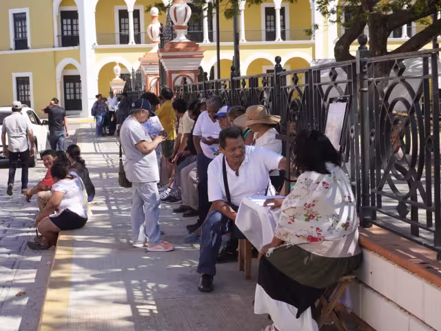 Piden al menos poder vender del 18 al 20 de abril, en plena Semana Santa.