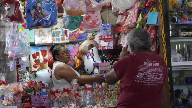 Comienzan ventas por el Día del Amor y la Amistad en el Mercado Principal