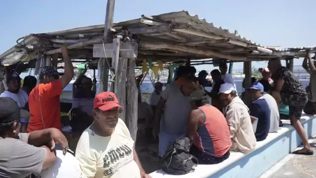 Pescadores temen reubicación ante presunto proyecto en zona del malecón