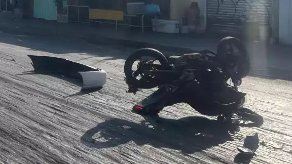 Se presume que el conductor de la moto manejaba a exceso de velocidad