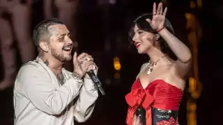 Ángela Aguilar presume a Nodal con video romántico tomado en el cumpleaños de su hermano