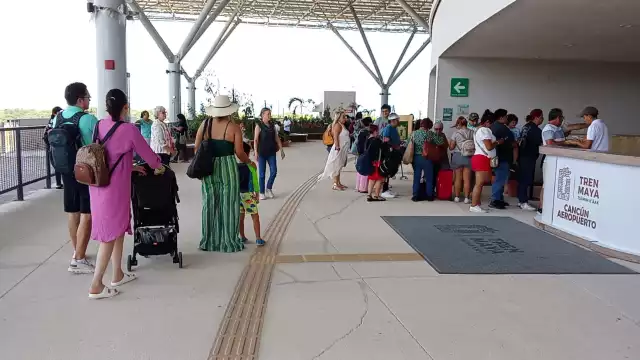 Viajeros afirman su deseo de viajar debido a la publicad del tren