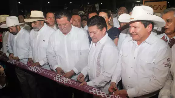 El gobernador Joaquín Díaz Mena inauguró la 50ª edición de la Feria Yucatán 2024 El gobernador Joaquín Díaz Mena inauguró la 50ª edición de la Feria Yucatán 2024