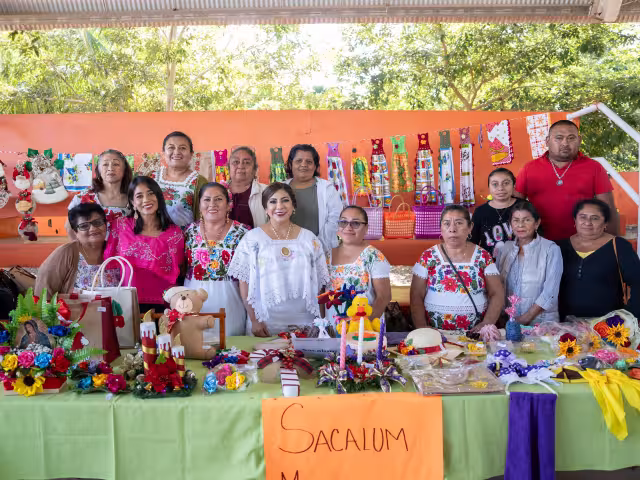 El DAIF se erige como un pilar fundamental, ofreciendo una amplia gama de servicios diseñados para atender a las niñas, niños, adultos y adultos mayores de Yucatán