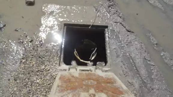 Vecinos dijeron que reportaron el problema a la concesionaria desde hace seis meses.