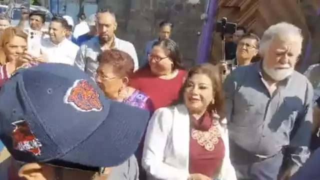 Clara Brugada emite su voto en las Elecciones 2024