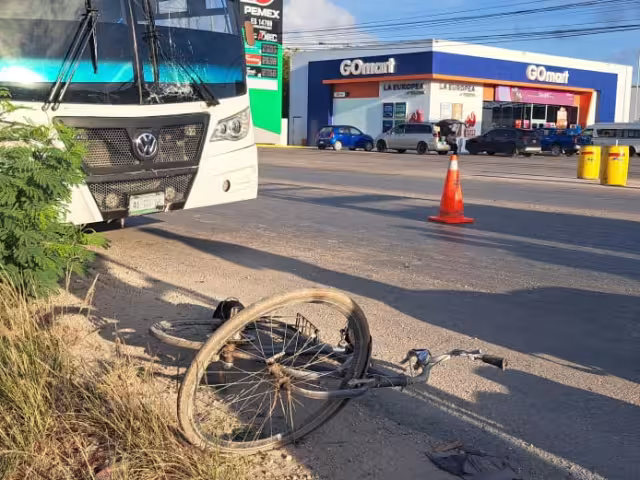 Ciclista Atropellado por Autobús en la Avenida Tulum