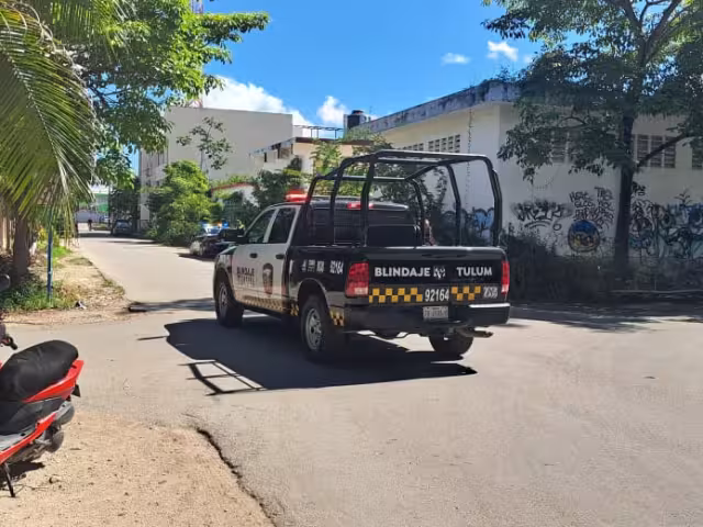 La lesionada fue trasladada al hospital por paramédicos en donde permanece estable