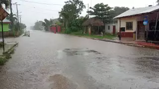 De calor a lluvias: Fuerte aguacero sorprendió a habitantes de Kantunilkín    
