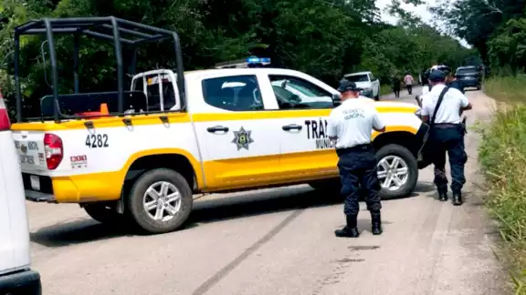 Los cuerpos de seguridad fueron activados a la una de la tarde y acudieron tres kilómetros de la cabecera municipal rumbo a Chiquilá Los cuerpos de seguridad fueron activados a la una de la tarde y acudieron tres kilómetros de la cabecera municipal rumbo a Chiquilá