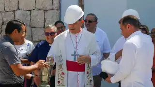 Obispo de Yucatán pone la primera piedra para la construcción de un Centro Integral Juvenil en Mérida