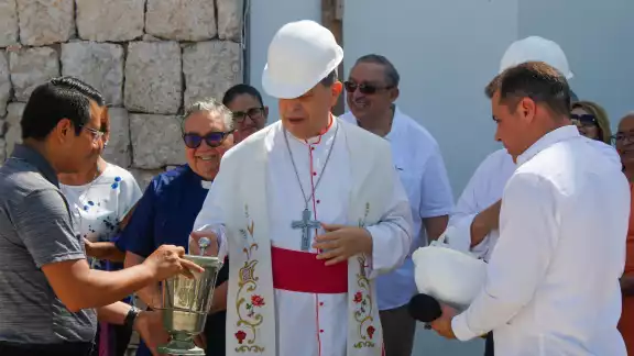 Esta obra tendrá tres etapas, la primera que es la capilla a Juan Pablo II el Santo de los jóvenes, posteriormente la segunda etapa es la parroquia San José Sánchez del Río Esta obra tendrá tres etapas, la primera que es la capilla a Juan Pablo II el Santo de los jóvenes, posteriormente la segunda etapa es la parroquia San José Sánchez del Río