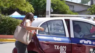 Campechanos califican de ‘gandallas’ a taxistas por exigir tarifas de 90 pesos