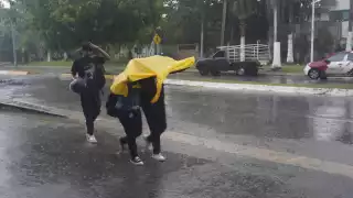  Aguaceros azotan Campeche: Lluvias del jueves dejaron severas inundaciones   
