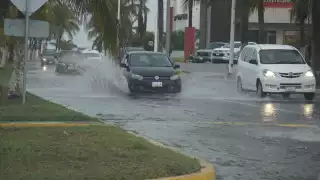 ¡Tome precauciones! Seguirán las lluvias intensas e inundaciones por potencial Ciclón Tropical 1 en Campeche