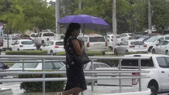 Campeche tendrá un fin de semana con tormentas muy fuertes por onda tropical Campeche tendrá un fin de semana con tormentas muy fuertes por onda tropical