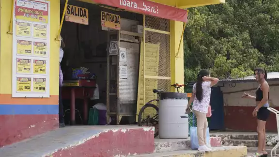 Algunas tiendas abarroteras donde también venden licor, no ofrecieron grandes promociones y eso les redujo la cantidad de clientes