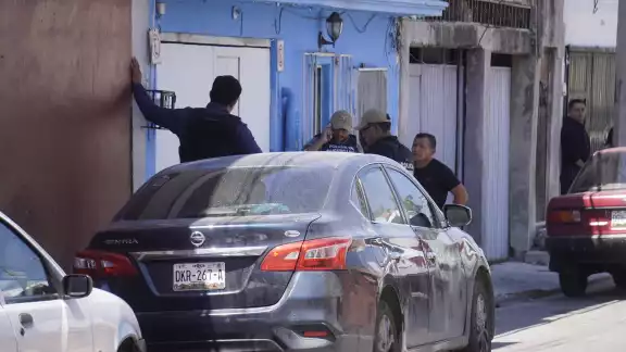 Un cateo en el barrio de Santa Ana reveló presuntas actividades ilícitas, incluyendo grabaciones de menores y trata de personas. Un cateo en el barrio de Santa Ana reveló presuntas actividades ilícitas, incluyendo grabaciones de menores y trata de personas.