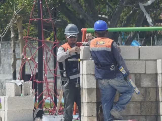 En cinco predios ya comenzaron a edificar mil 610 residencias