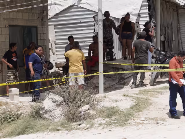 En la colonia Sinaí un joven fue atacado a balazos por dos sujetos en motocicleta; recibió al menos seis disparos en el abdomen.