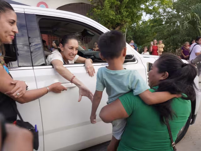 La visita de Claudia Sheinbaum reconoce la cultura e identidad de los pueblos indígenas.