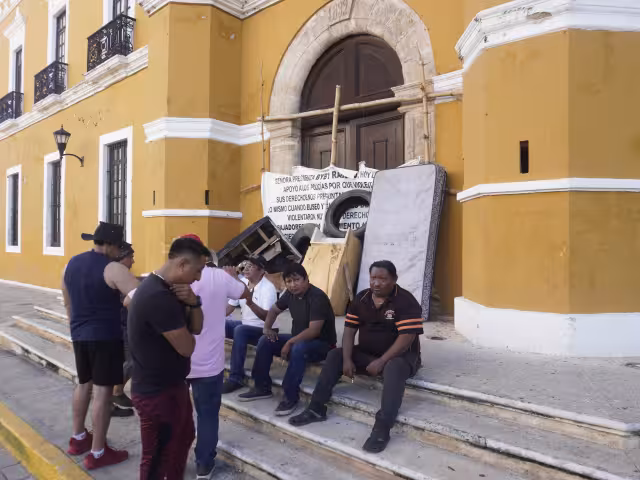 La alcaldía capitalina enfrenta unas seis mil querellas de índole laboral.