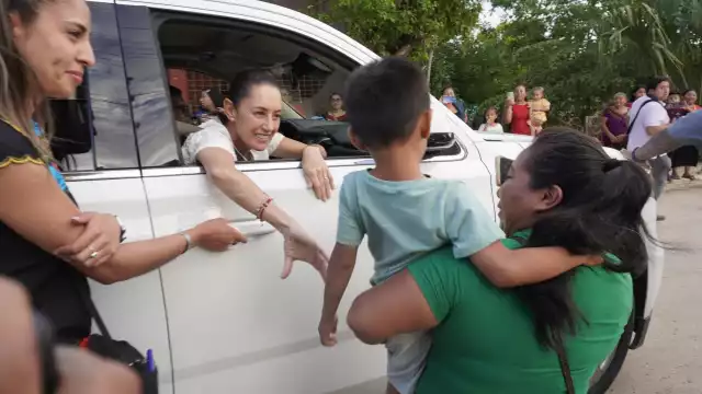 La visita de Claudia Sheinbaum reconoce la cultura e identidad de los pueblos indígenas.