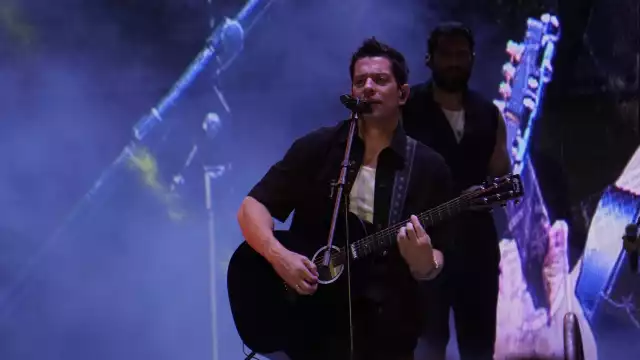 ¡Ovacionado! Yahir canta para las mamás campechanas en los “Festejos Mamá Jaguar”