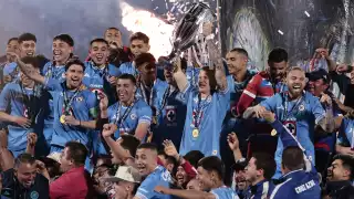 ¡Cruz Azul campeón! Golea a Vancouver, va al Mundial y empata al América en títulos de Concacaf 