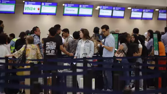 Entre las compañías que trabajaron durante el sábado están Copa, Edelweiss, Flair Airlines, Frontier, JetBlue y Volaris Entre las compañías que trabajaron durante el sábado están Copa, Edelweiss, Flair Airlines, Frontier, JetBlue y Volaris