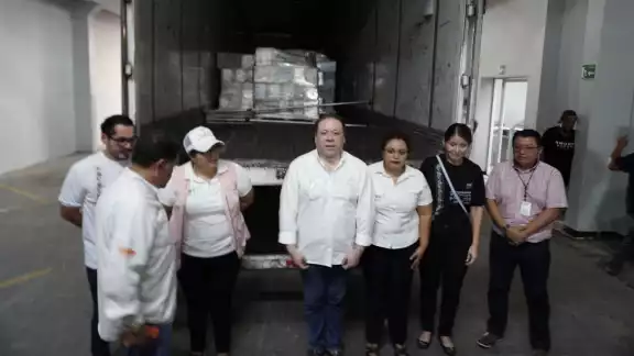 Elementos de la GN cerraron un tramo de la ciudad para que la unidad pudiera realizar sus maniobras