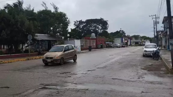 Primeras lluvias de la Tormenta Tropical "Helene" llegan a Lázaro Cárdenas Primeras lluvias de la Tormenta Tropical "Helene" llegan a Lázaro Cárdenas