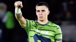 Álex Padilla podría dejar Pumas y regresar a España