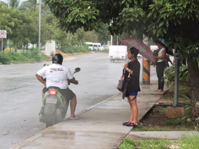 Debido a la probabilidad de lluvias, se recomienda salir con paragauas o impermeable