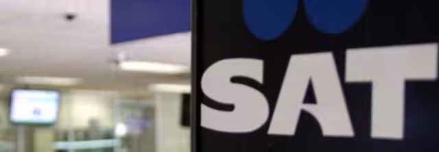 El Servicio de Administración Tributaria (SAT) informó que en el primer semestre de 2024, la recaudación tributaria alcanzó 2 billones 526 mil 306 mdp