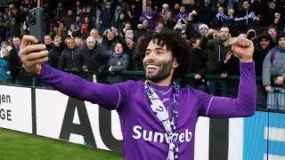 ¡De ensueño! Chino Huerta debuta con gol en el  Anderlecht y afición se rinde a sus pies