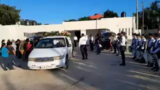 Último pase de lista: Despiden con honores a policía fallecido en Calkiní  