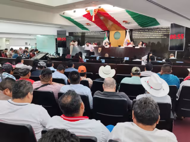 Diputados acuerdan fecha y sede para el primer informe del Congreso de Campeche