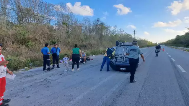 Los lesionados fueron atendidos por paramédicos y trasladados al hospital en Playa del Carmen