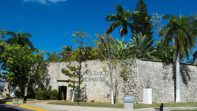 El Jardín Botánico X'much Haltun es un espacio natural en el Centro Histórico de Campeche, ubicado en el Baluarte de Santiago