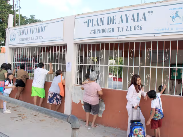 Entrevistados entienden la molestia de maestros y que están en su derecho de manifestarse, pero no deberían afectar a estudiantes