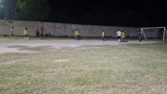 Se jugaron dos buenos partidos en el campo de la Capilla.