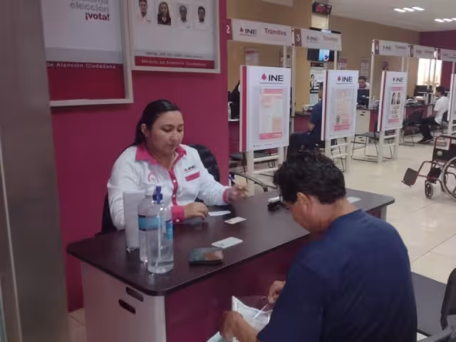 Pueden acudir a realizar trámites de inscripción, cambios de domicilio o correcciones de datos