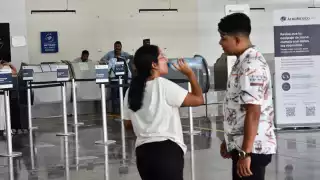Aeropuerto de Campeche hace que viajeros suden la  ‘gota gorda’   por falta de aire acondicionado     