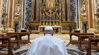 Famosos le dan el último adiós al papa Francisco con emotivos mensajes  