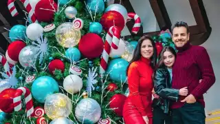 Eugenio Derbez se olvida de las polémicas y celebra la Navidad con fotos en familia  