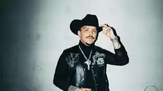 Christian Nodal enfrenta una fuerte demanda por parte de su disquera y podría perder sus éxitos 