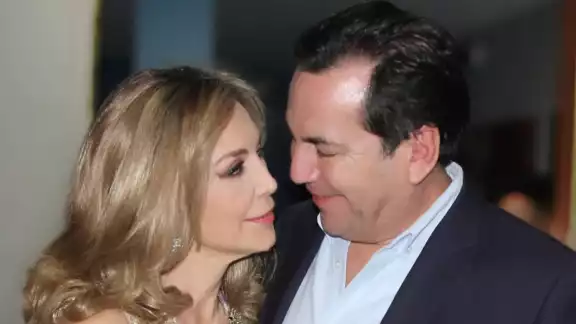 Laura Flores confirma el final de su romance con Lalo Salazar